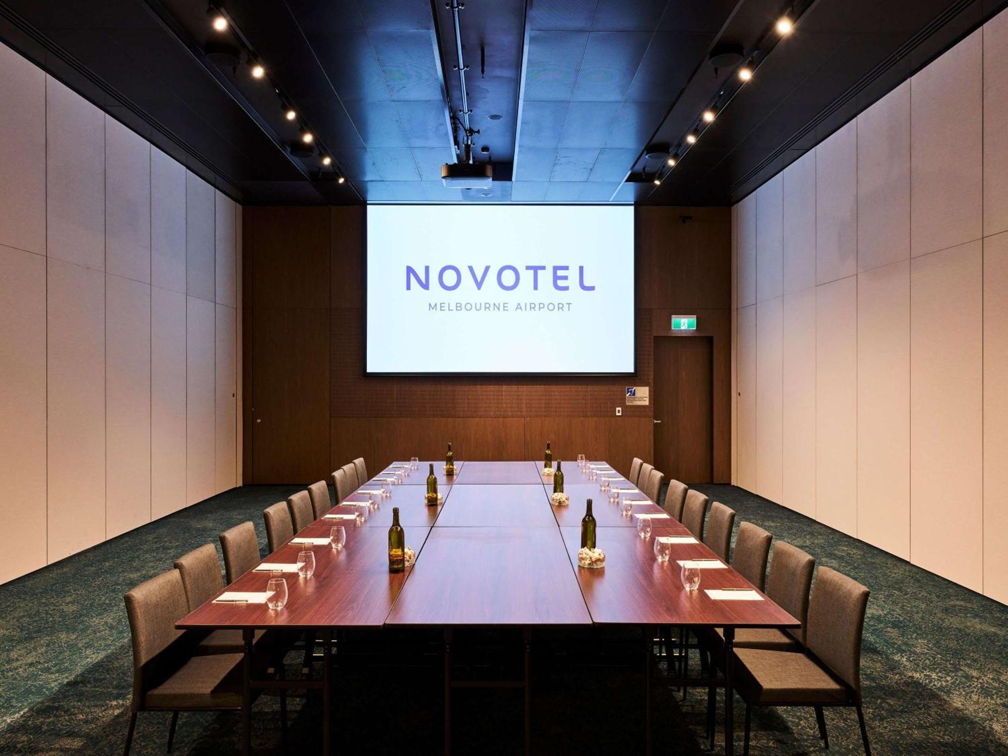 Novotel Melbourne Airport Exterior photo