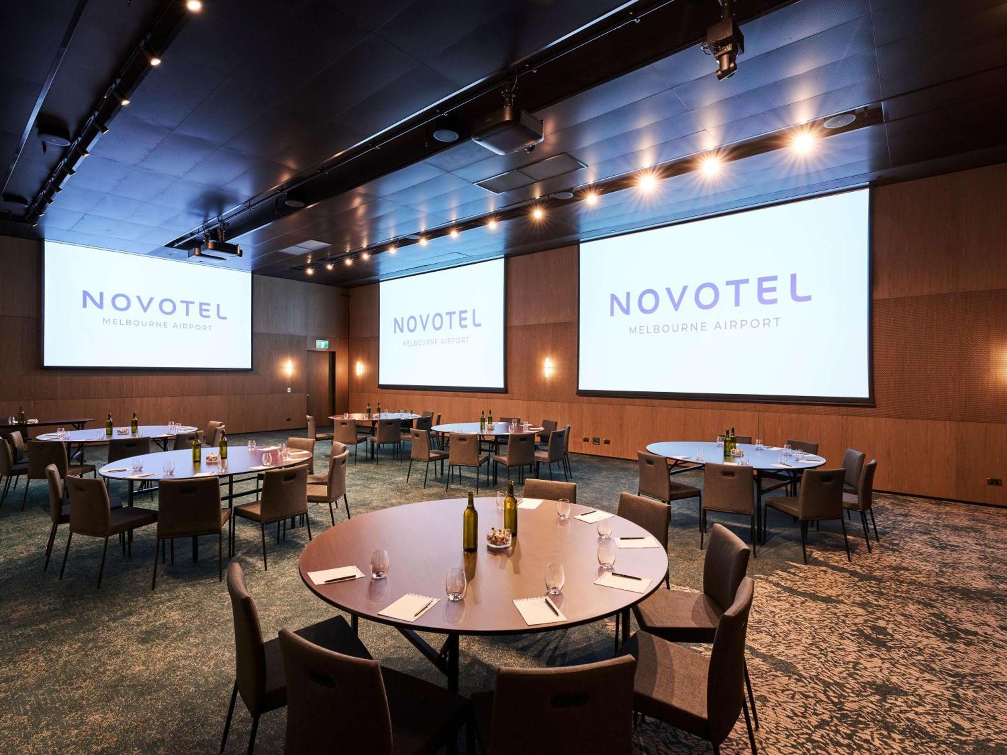 Novotel Melbourne Airport Exterior photo