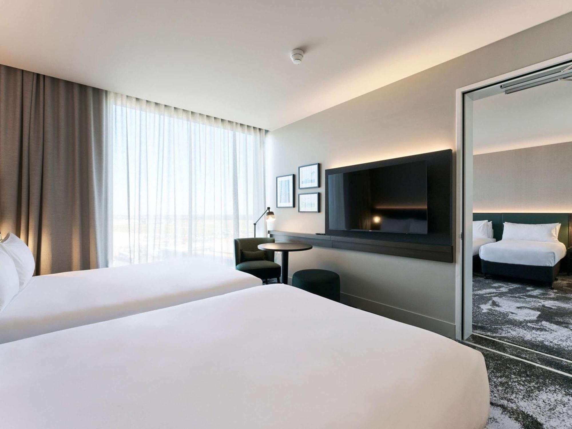 Novotel Melbourne Airport Exterior photo