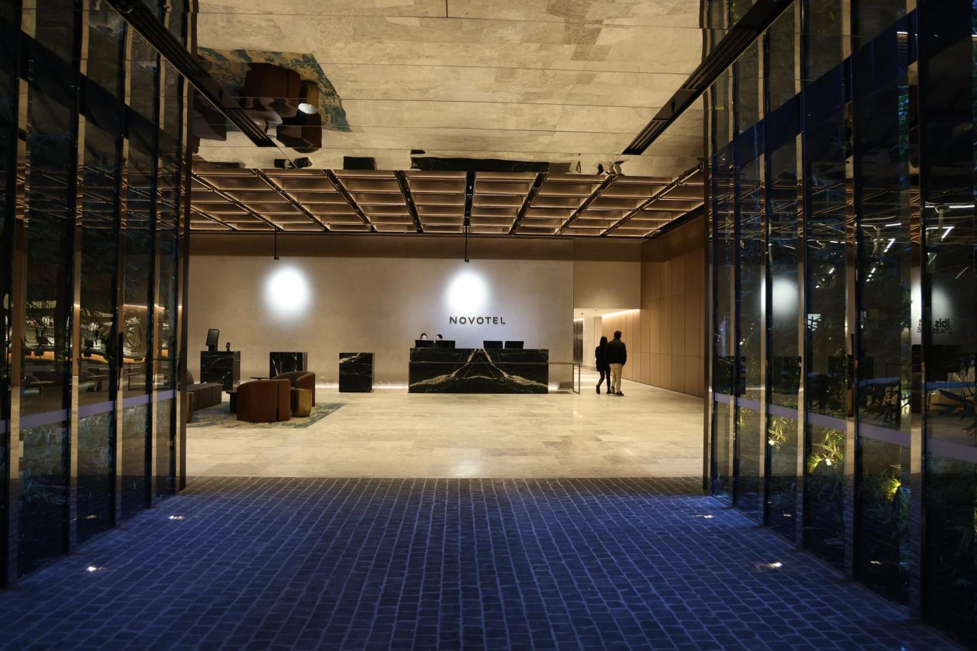 Novotel Melbourne Airport Exterior photo